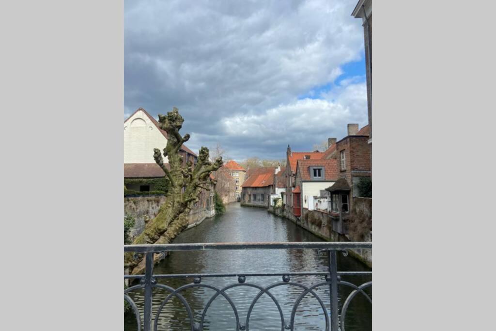 Studio With Terrace In 17Th Century House Apartment Bruges Luaran gambar